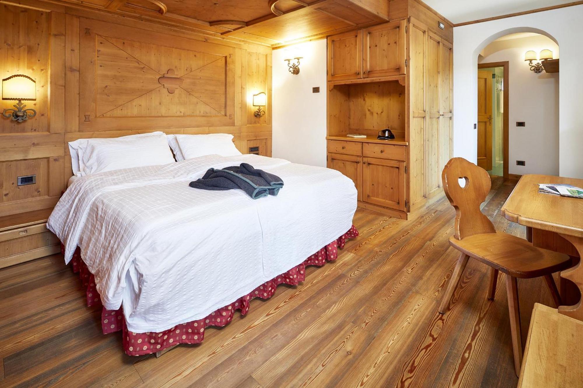 Hotel Garni Dello Sportivo Madonna di Campiglio Exterior foto