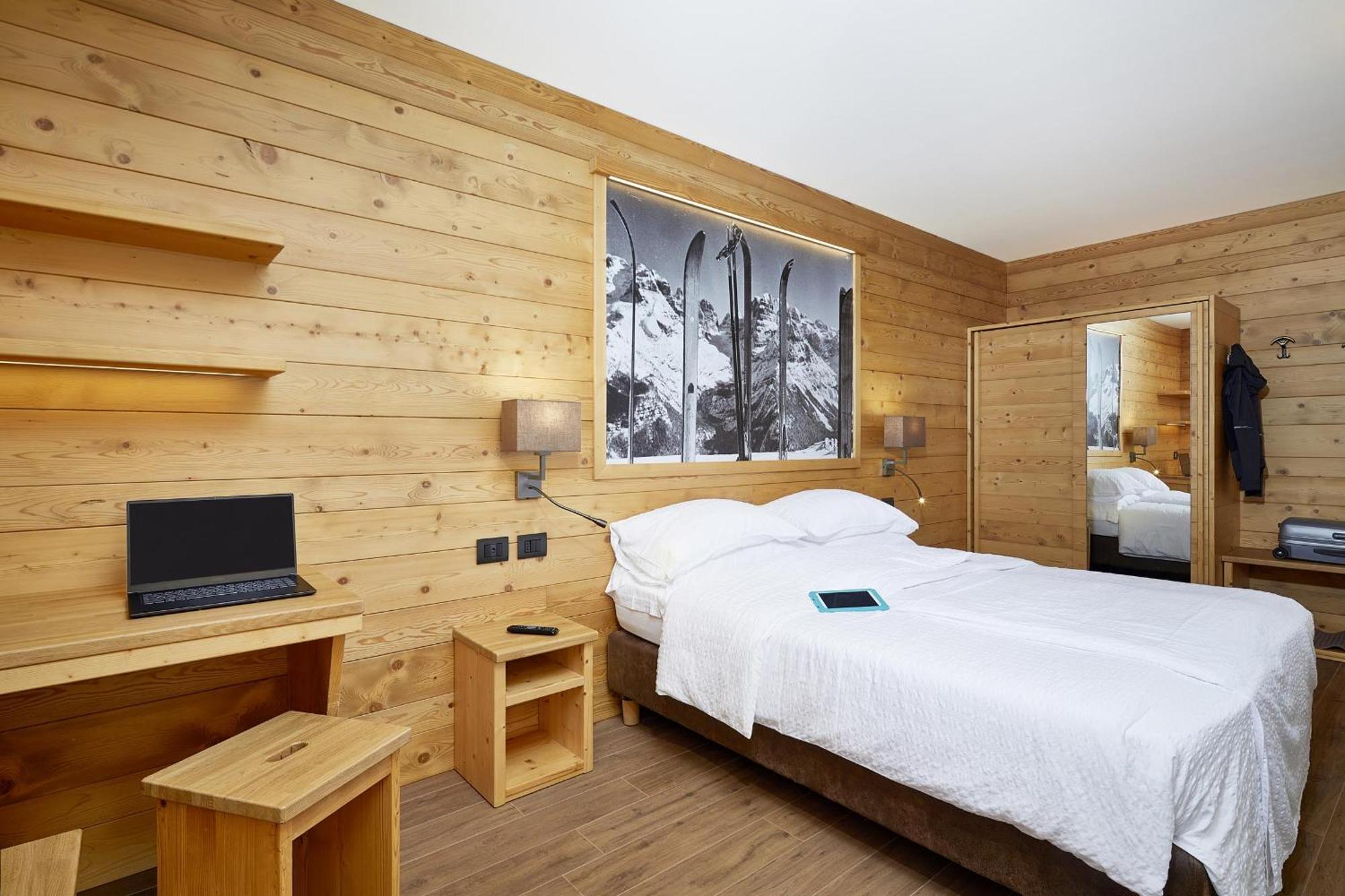 Hotel Garni Dello Sportivo Madonna di Campiglio Exterior foto
