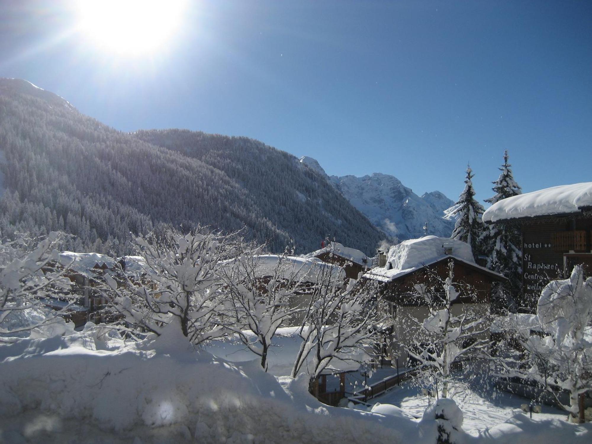 Hotel Garni Dello Sportivo Madonna di Campiglio Exterior foto